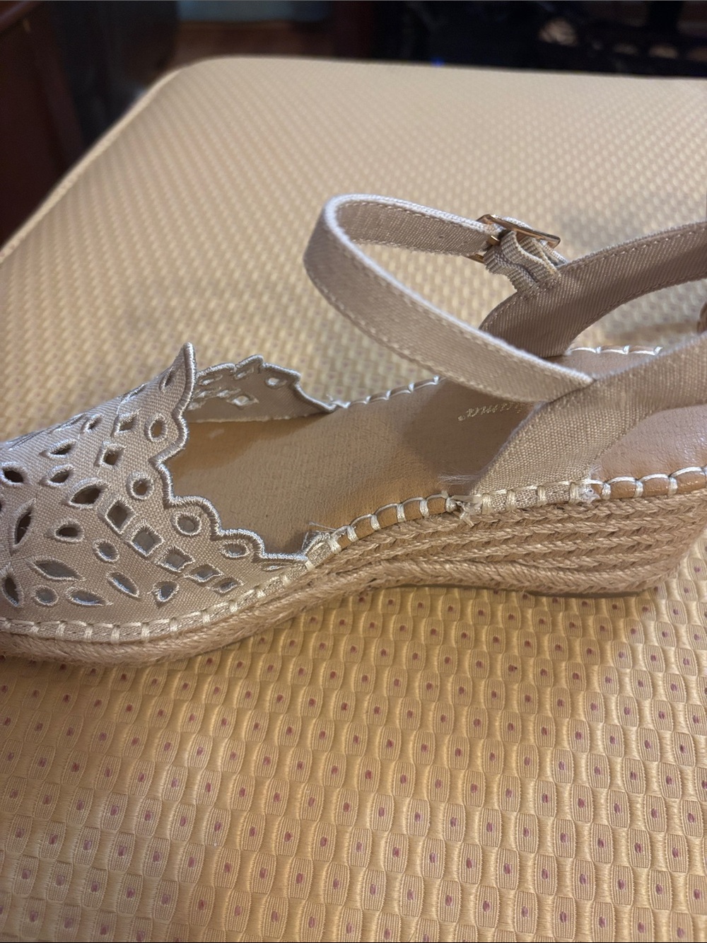 Tommy Bahama Shoes - Picture 4 of 6